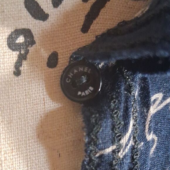 Authentic CHANEL Blue and Cream Script Blouse Size Small/Medium - Picture 7 of 16